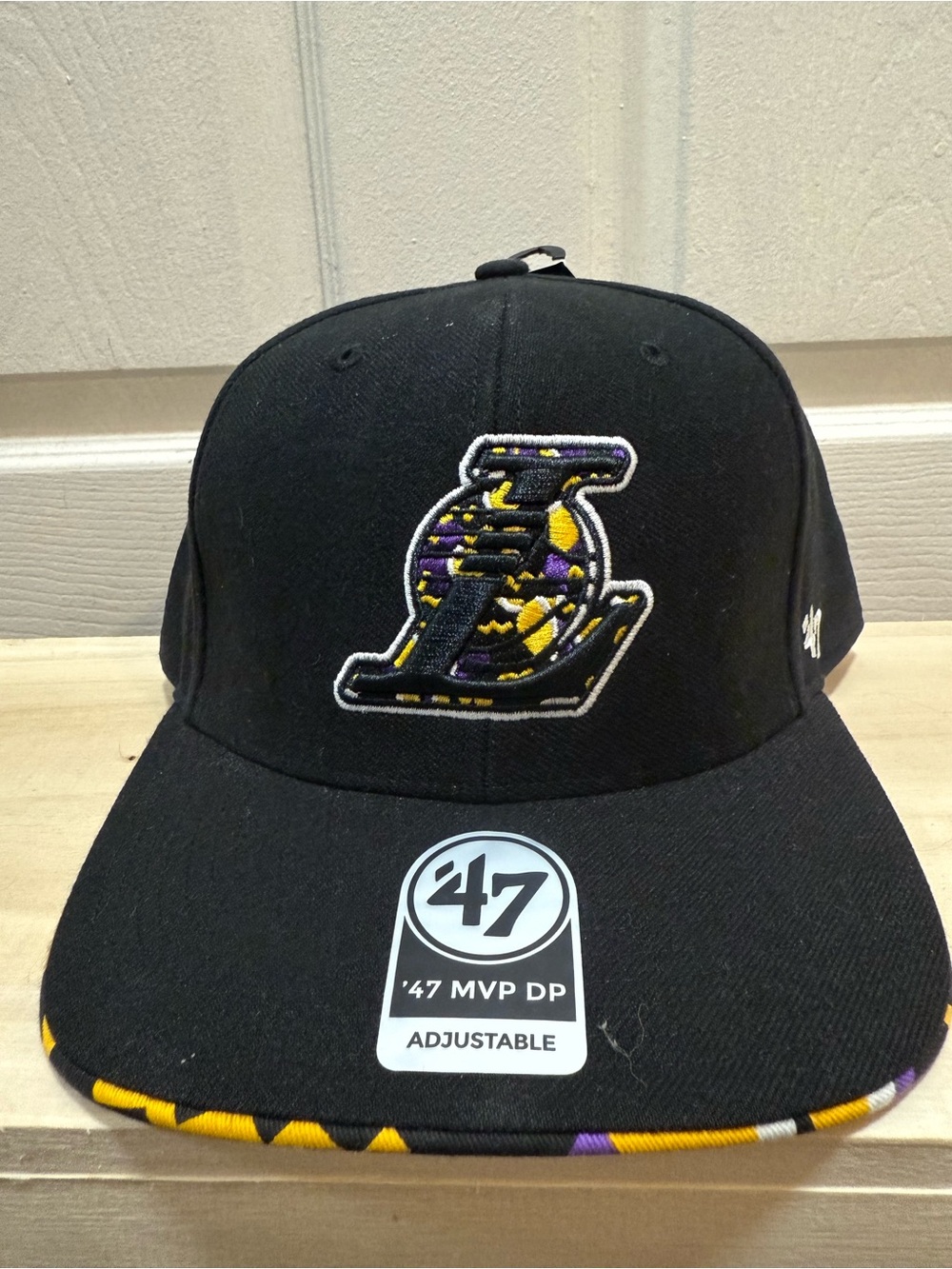 '47 Men’s Los Angeles Lakers Logo Snapback hat global artist project Kashink